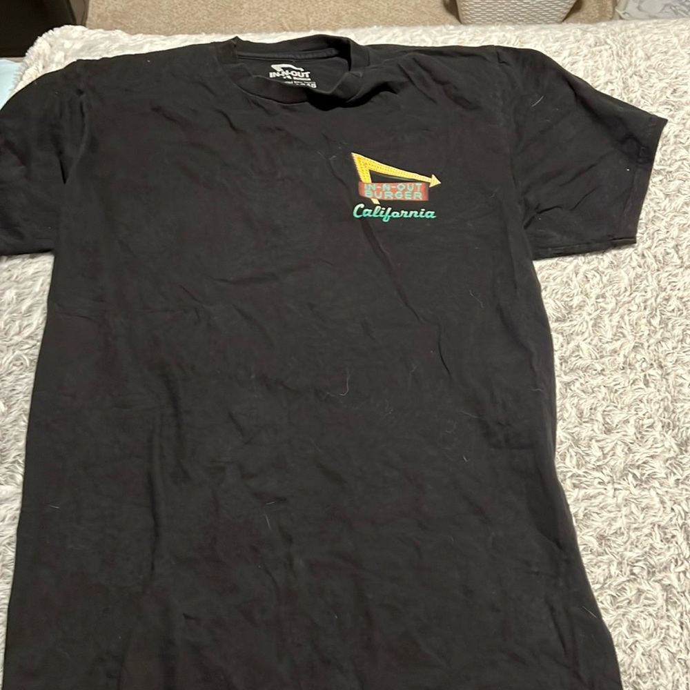 In-n-out t shirt medium